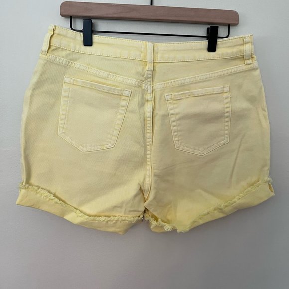 NWT Size 31 Yellow Washlab Shorts - Picture 2 of 2